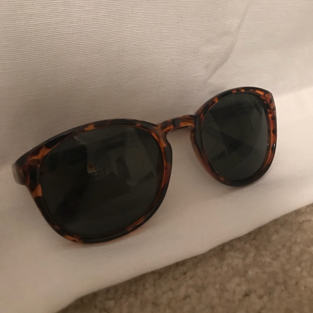 Cheetah sunglasses
